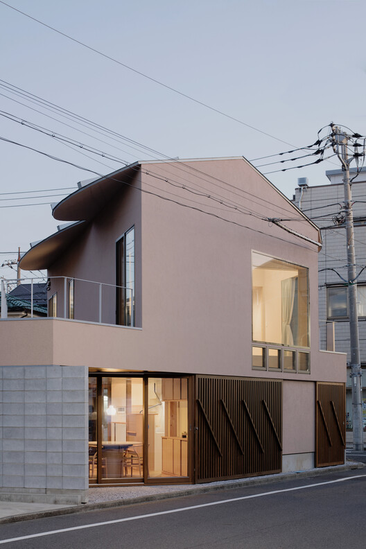House Around the Corner in Kugahara / some ( ) + Tezzo Nishizawa Architects House Around the Corner in Kugahara / some ( ) + Tezzo Nishizawa Architects - Exterior Photography