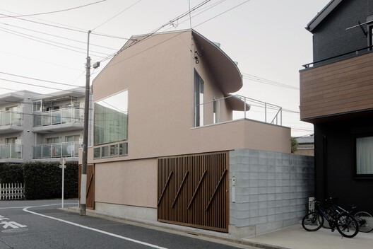 House Around the Corner in Kugahara / some ( ) + Tezzo Nishizawa Architects House Around the Corner in Kugahara / some ( ) + Tezzo Nishizawa Architects - Interior Photography, Balcony