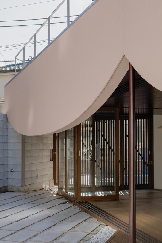 House Around the Corner in Kugahara / some ( ) + Tezzo Nishizawa Architects House Around the Corner in Kugahara / some ( ) + Tezzo Nishizawa Architects - Image 10 of 31