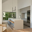 Chalet des Huarts / Atelier MAa architecture + - Fotografía interior, Renovación, Cocina, Iluminación, Sillas, Encimera