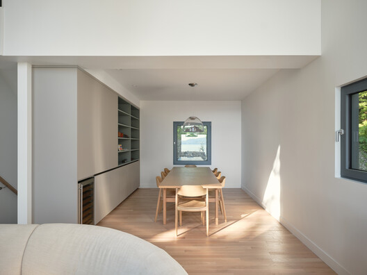 Chalet des Huarts / Atelier MAa architecture + Chalet des Huarts / Atelier MAa architecture + - Fotografía interior, Madera, Mesas, Sillas