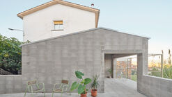 The Fig Tree house / Comas-Pont arquitectes