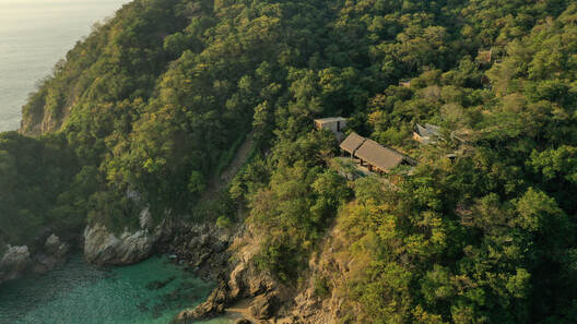 Casa Yuu' Kee' / em-estudio Casa Yuu' Kee' / em-estudio - Fotografía exterior, Bosque, Costa