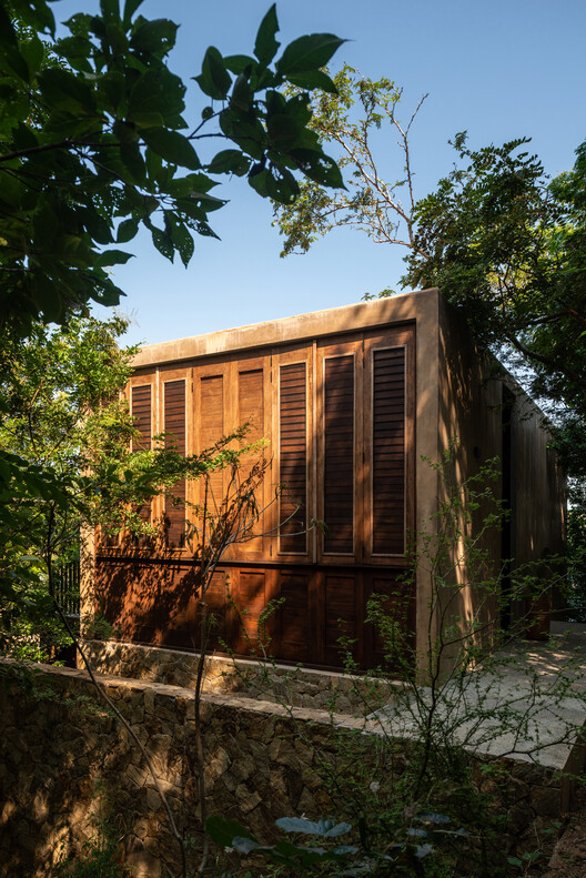 Casa Yuu' Kee' / em-estudio Casa Yuu' Kee' / em-estudio - Fotografía exterior, Madera