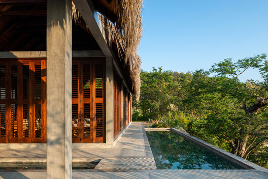 Casa Yuu' Kee' / em-estudio Casa Yuu' Kee' / em-estudio - Fotografía exterior, Madera