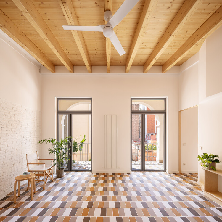 Casa Hostafrancs / Parramon + Tahull Arquitectes - Fotografía interior, Interiores De Apartamentos, Escaleras