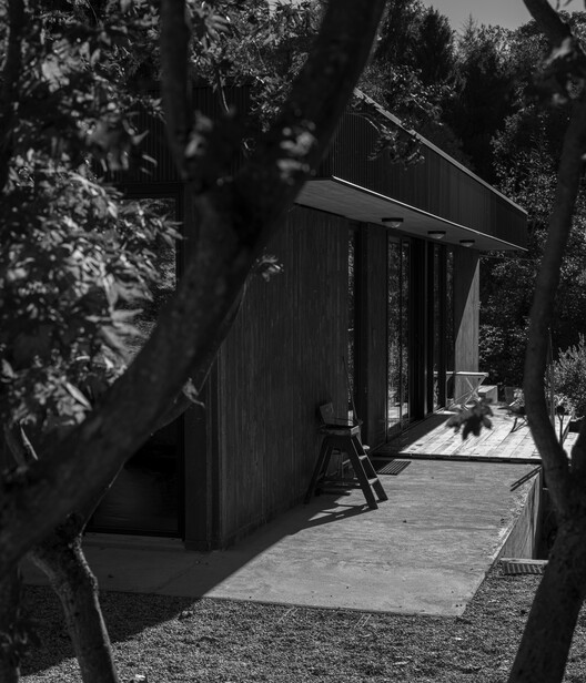 An unfinished domestic device as a threshold between interior and landscape / EX. An unfinished domestic device as a threshold between interior and landscape / EX. - Image 13 of 23