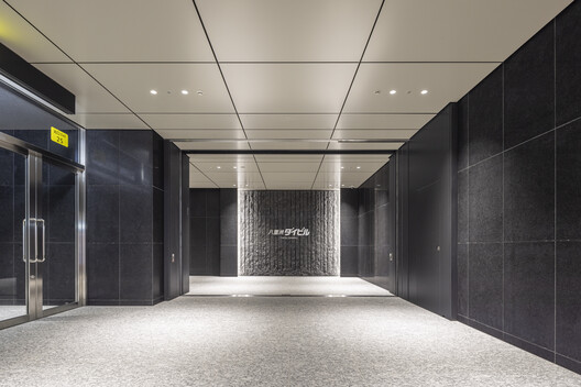 Edificio de oficinas Yaesu Daibiru / Nikken Sekkei - Imagen 14 de 32
