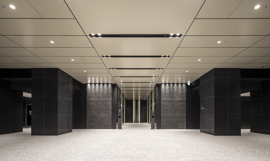 Edificio de oficinas Yaesu Daibiru / Nikken Sekkei - Imagen 13 de 32