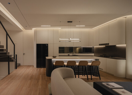 Residencia Arme / Studio S+AO Residencia Arme / Studio S+AO - Fotografía interior, Cocina, Sillas