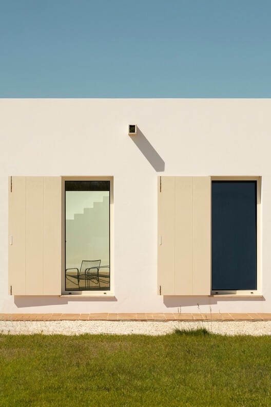 Casa em Pouca Farinha / Ana Teresa Niza + Ana Rita Marques Casa em Pouca Farinha / Ana Teresa Niza + Ana Rita Marques - Interior Photography, Concrete