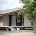 Baan Rim Bua House / VYN Studio - Exterior Photography, Houses