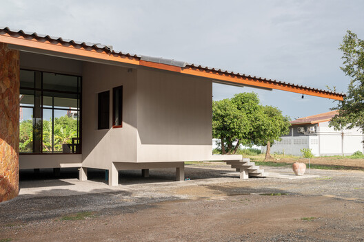 Baan Rim Bua House / VYN Studio Baan Rim Bua House / VYN Studio - Fotografia de Exterior