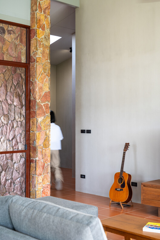 Baan Rim Bua House / VYN Studio Baan Rim Bua House / VYN Studio - Fotografia de Interiores, Madeira, Iluminação