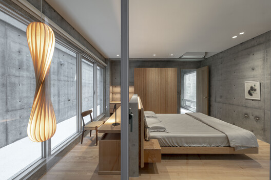 Fengyuan Residence / Mao, Shen-Chiang Architecture Studio Fengyuan Residence / Mao, Shen-Chiang Architecture Studio - Interior Photography, Bedroom, Wood, Lighting, Bed