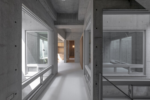 Fengyuan Residence / Mao, Shen-Chiang Architecture Studio Fengyuan Residence / Mao, Shen-Chiang Architecture Studio - Image 3 of 38