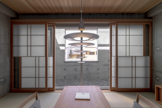 Fengyuan Residence / Mao, Shen-Chiang Architecture Studio Fengyuan Residence / Mao, Shen-Chiang Architecture Studio - Interior Photography, Kitchen, Wood, Glass