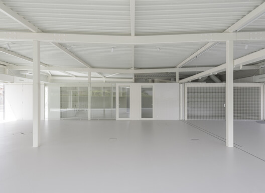 STATION-SERVICE / GENS STATION-SERVICE / GENS - Image 5 of 14