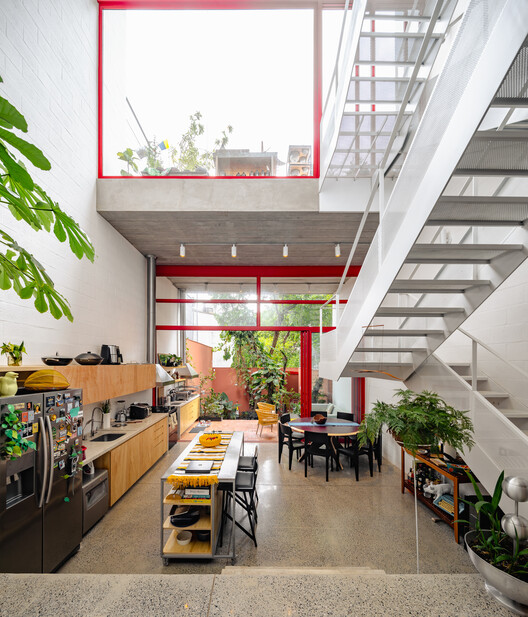Casa Votupoca / ARKITITO Arquitetura Casa Votupoca / ARKITITO Arquitetura - Interior Photography, Dining room