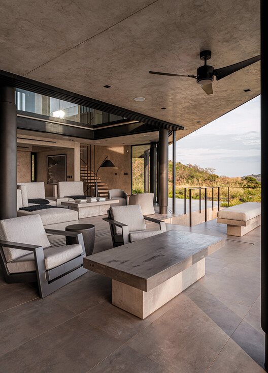 Casa Cinco 7 / QBO3 Arquitectos Casa Cinco 7 / QBO3 Arquitectos - Interior Photography, Living Room, Wood, Table, Chair, Patio