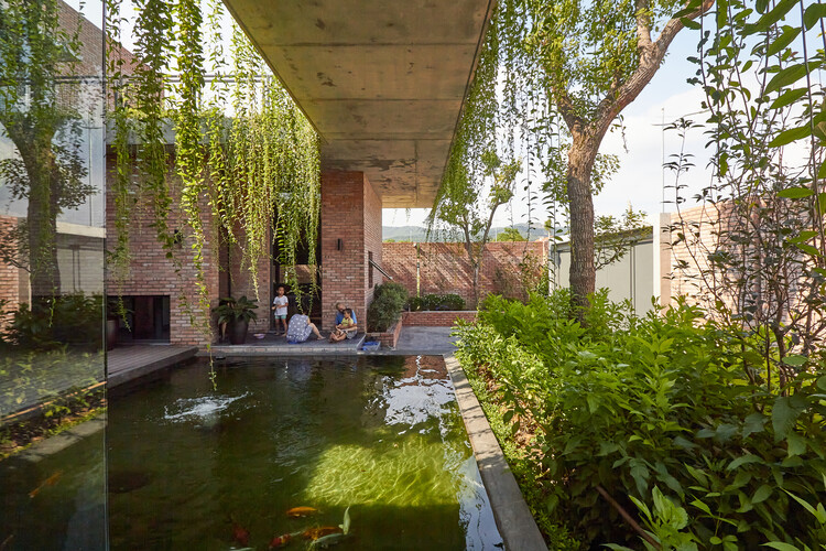 Climate, Density, and Spatial Layers: 18 Houses Shaping Contemporary Vietnamese Architecture - Featured Image