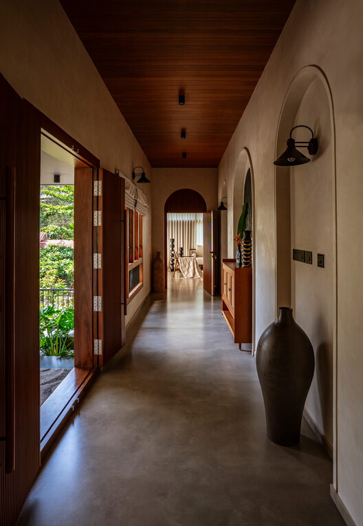 Bare Brick House / Yuuga Design Collective Bare Brick House / Yuuga Design Collective - Interior Photography, Wood, Lighting, Column