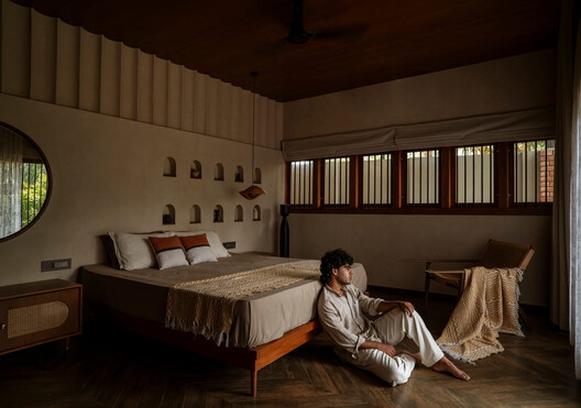 Bare Brick House / Yuuga Design Collective Bare Brick House / Yuuga Design Collective - Interior Photography, Bedroom, Bed, Wood, Lighting
