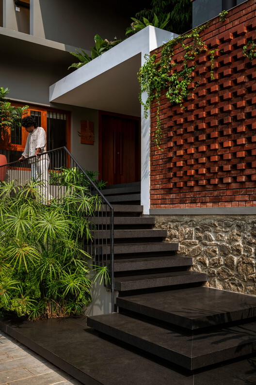 Bare Brick House / Yuuga Design Collective Bare Brick House / Yuuga Design Collective - Interior Photography, Stairs