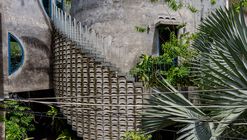 Dual-Family House / Khuon Studio
