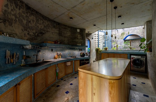 Casa Bifamiliar / Khuon Studio - Fotografía interior, Cocina, Encimera, Tarjas