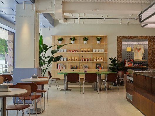 Sangwich Club / east bureau - Image 1 of 25
