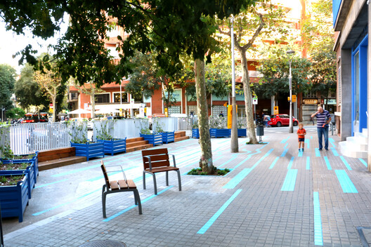 Designing the In-Between: From Tactical Interventions to Urban Policy in Barcelona Designing the In-Between: From Tactical Interventions to Urban Policy in Barcelona - Image 15 of 22