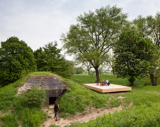 Bunkers and Arks: Escaping the Future We Built Ourselves Bunkers and Arks: Escaping the Future We Built Ourselves - Image 4 of 6