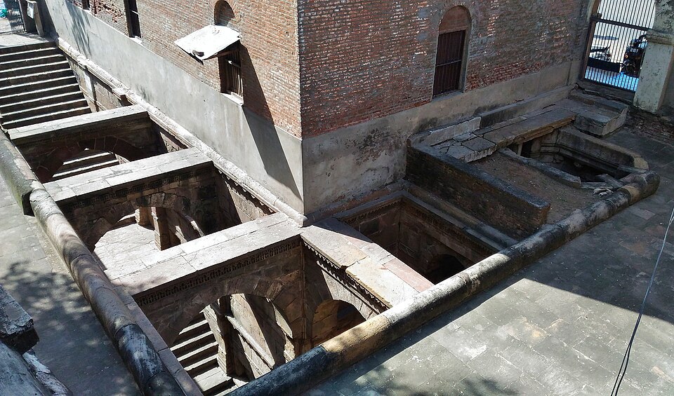 India estudia reactivar pozos históricos como parte de su infraestructura hídrica urbana, vista 3