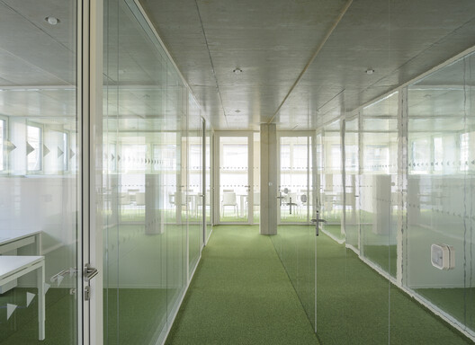 TOUR / GENS TOUR / GENS - Interior Photography, Glass