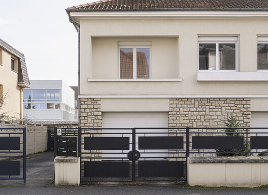 TOUR / GENS TOUR / GENS - Exterior Photography, Facade, Concrete, Balcony