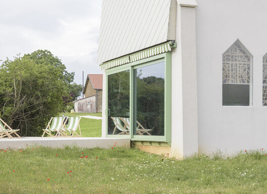 AXE / GENS - Exterior Photography