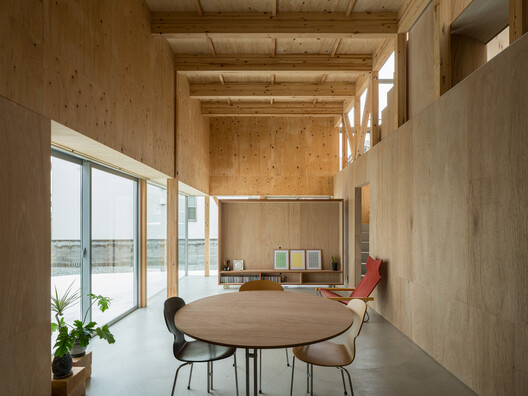 House in Minamigata / Yutaka Yoshida Architect & Associates House in Minamigata / Yutaka Yoshida Architect & Associates - Interior Photography, Dining room, Wood