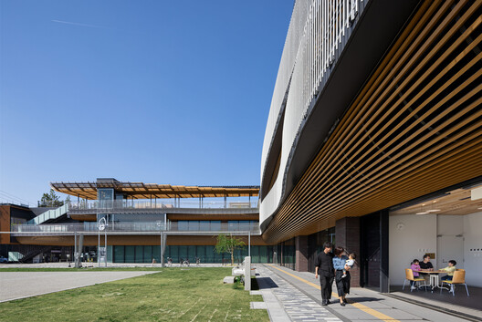 Nakamura Ward Office Complex / Takenaka Corporation Nakamura Ward Office Complex / Takenaka Corporation - Exterior Photography