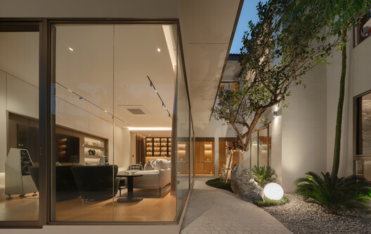 Prukpirom House Renovation (PPR House) / S+S Architects Prukpirom House Renovation (PPR House) / S+S Architects - Interior Photography, Lighting, Chair