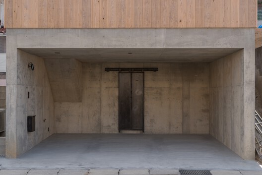 Mikagecho House / Tomoaki Uno Architects - Image 2 of 34