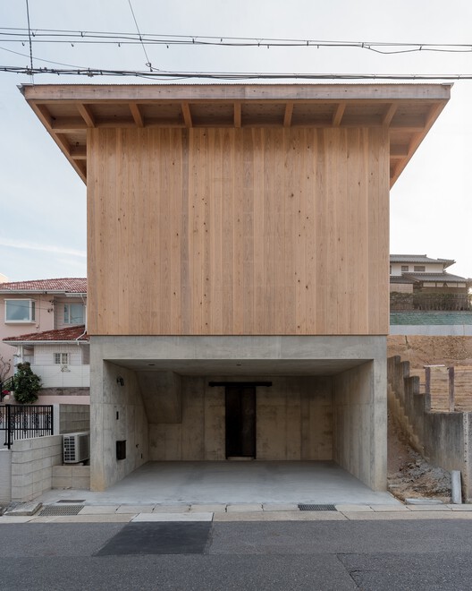Mikagecho House / Tomoaki Uno Architects - Houses