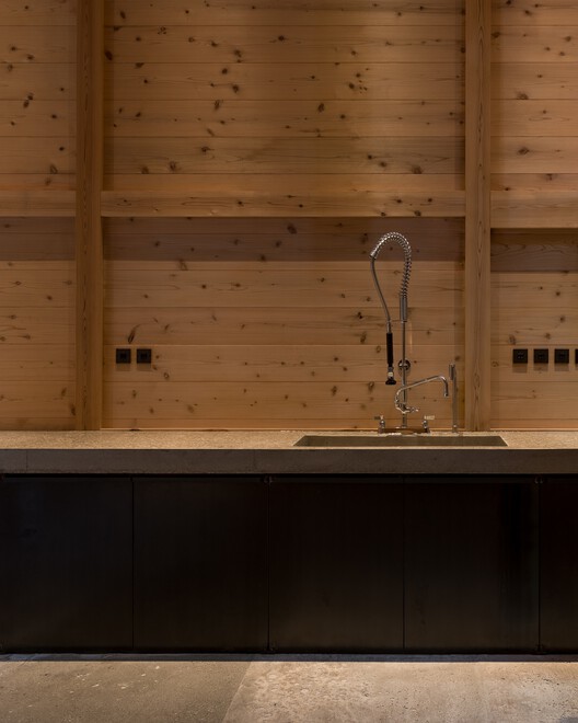 Mikagecho House / Tomoaki Uno Architects - Interior Photography, Kitchen, Wood