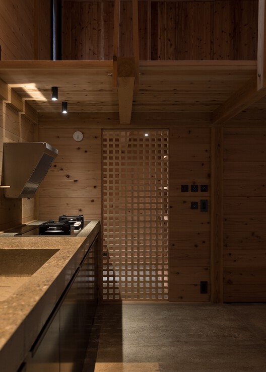 Mikagecho House / Tomoaki Uno Architects - Interior Photography, Wood, Lighting