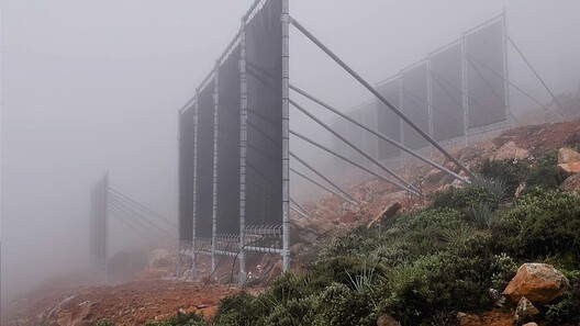 Catching Fog: How Architecture Collects Water from the Air Catching Fog: How Architecture Collects Water from the Air - Image 4 of 11