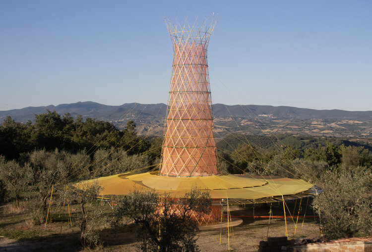 Atrapando la niebla: cómo la arquitectura recolecta agua del aire - Imagen 2 de 11