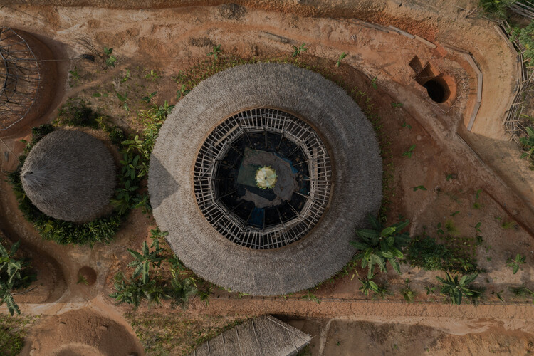 Capturando a neblina: como a arquitetura coleta água do ar - Imagem de Destaque