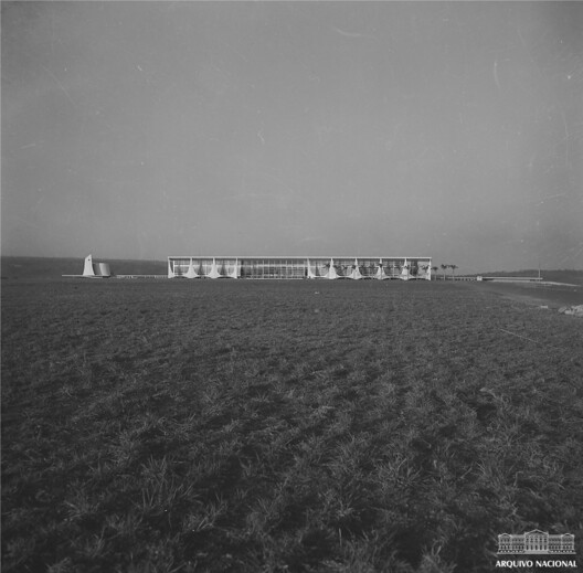 Drawing a New City: Brasilia, Fordlandia, and Ciudad Guayana Drawing a New City: Brasilia, Fordlandia, and Ciudad Guayana - Image 8 of 10