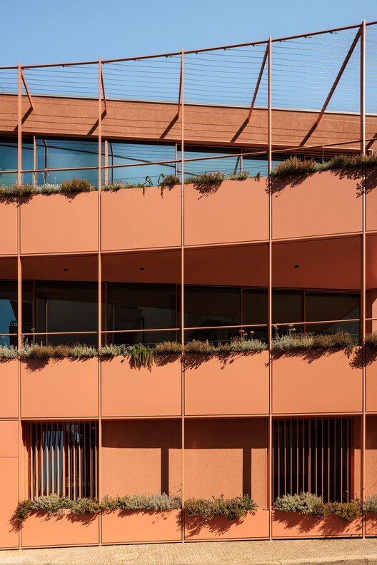 Padre Luís Cabral Building / Hori-zonte - Exterior Photography