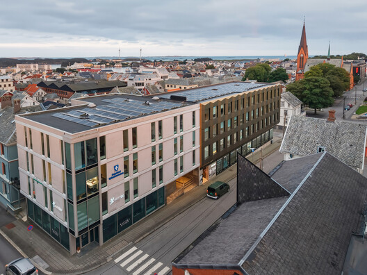 Geometry that Generates Energy: The Solar Facade of Breidablikk Gården, Norway Geometry that Generates Energy: The Solar Facade of Breidablikk Gården, Norway - Image 5 of 27